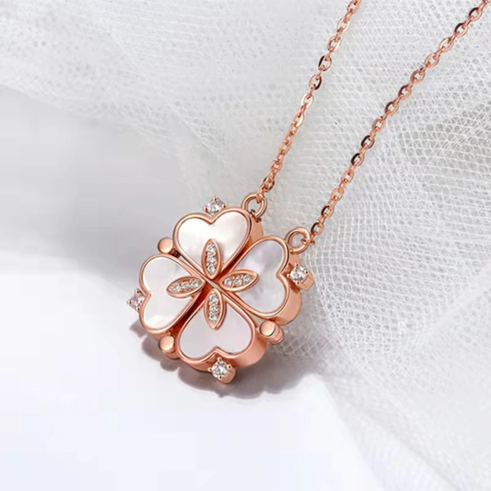 Clover heart Neckalce