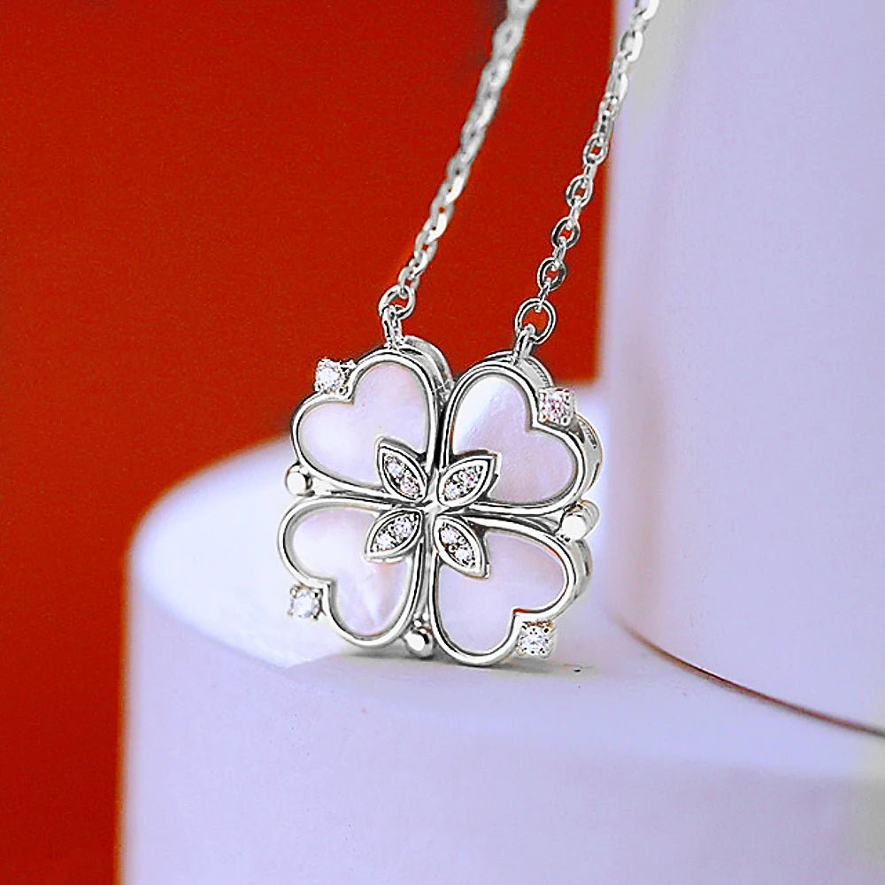 Clover heart Neckalce