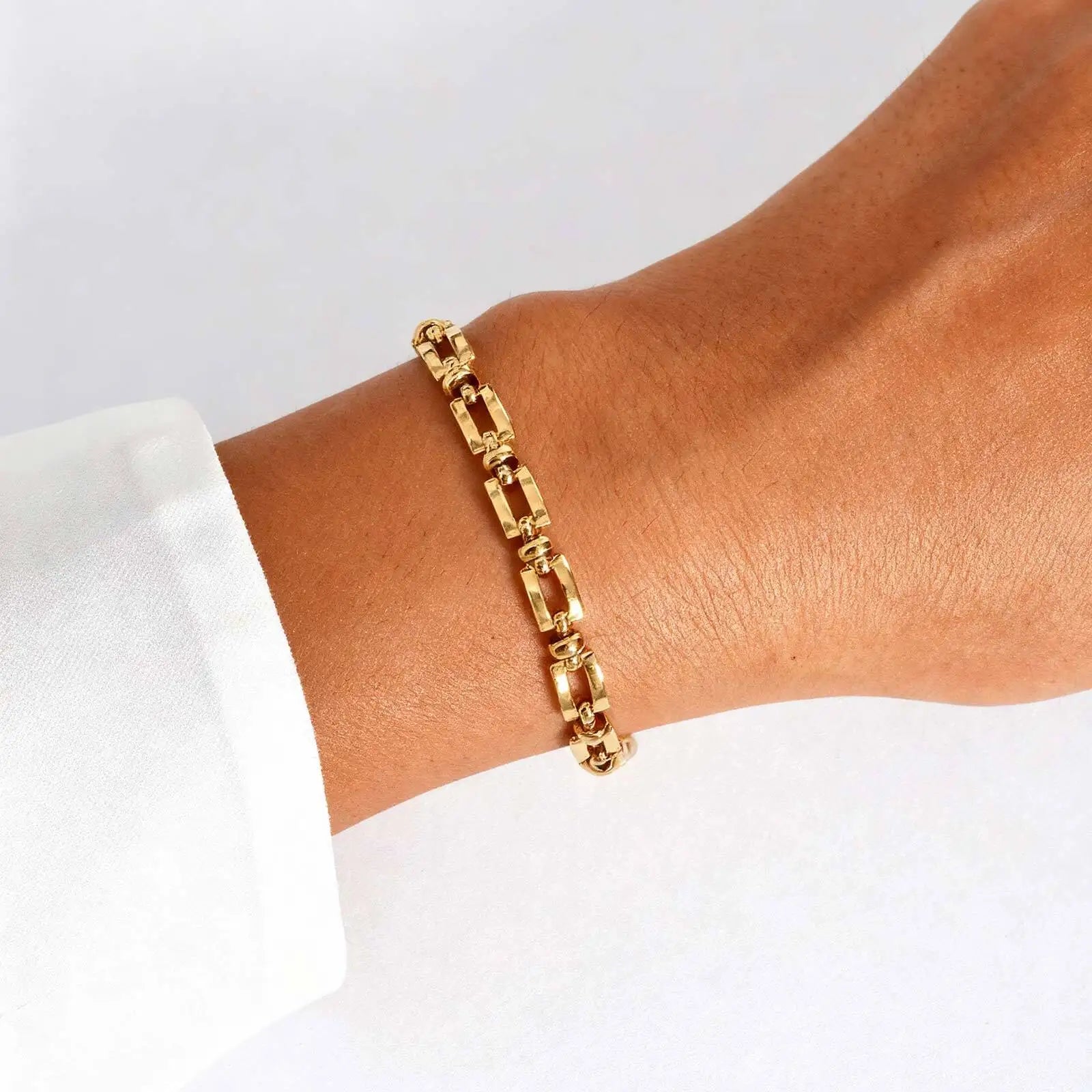 Stunning 18K Gold Plated Stainless Steel Chain Bracelet for Women - Non-Tarnish, Adjustable Geometric Link Jewelry Gift