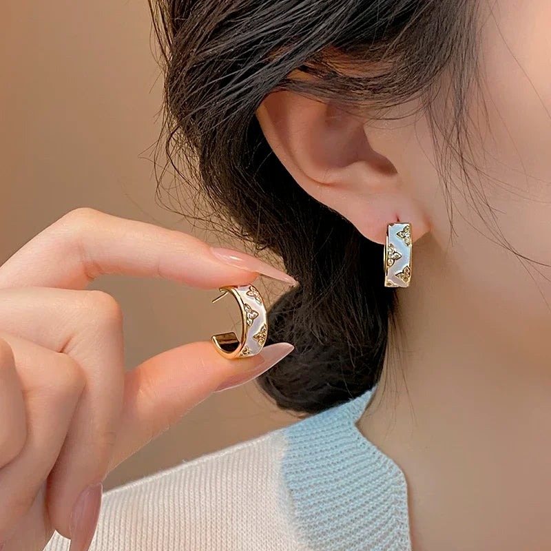 Elevate Your Style with French Vintage Zircon Flower C-Shaped Gold Earrings - A Must-Have Fashion Accessory for Women