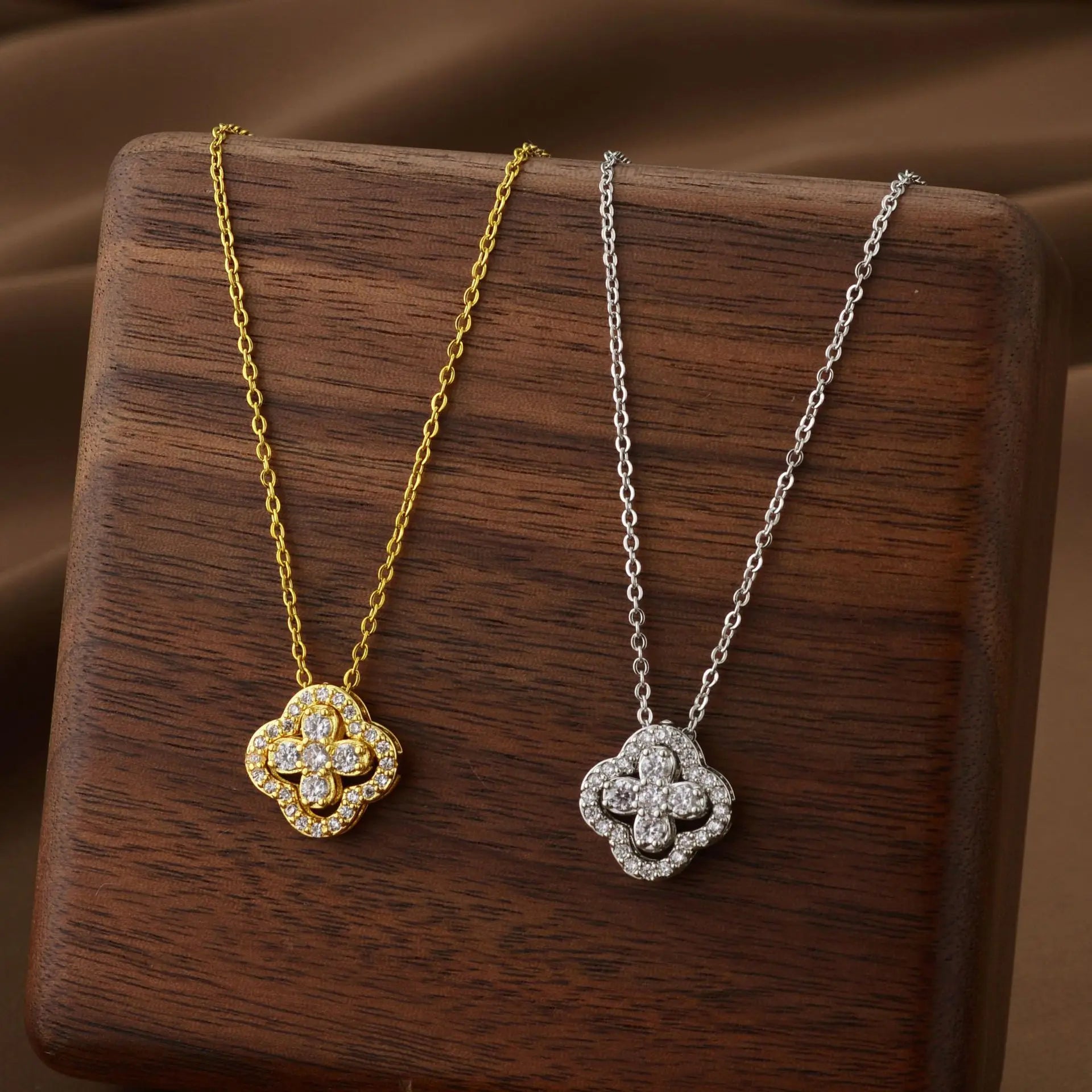Elevate Your Style with the Classic Titanium Steel Lucky Clover Flower Pendant Necklace - Exquisite Luxury for Every Occasion