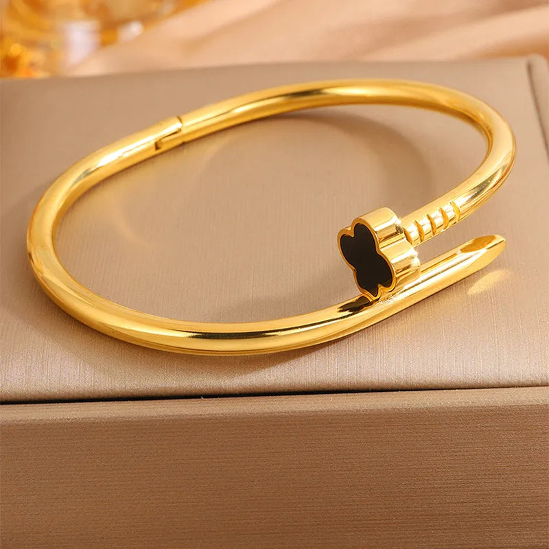 stainless steel clover nail bracelet 