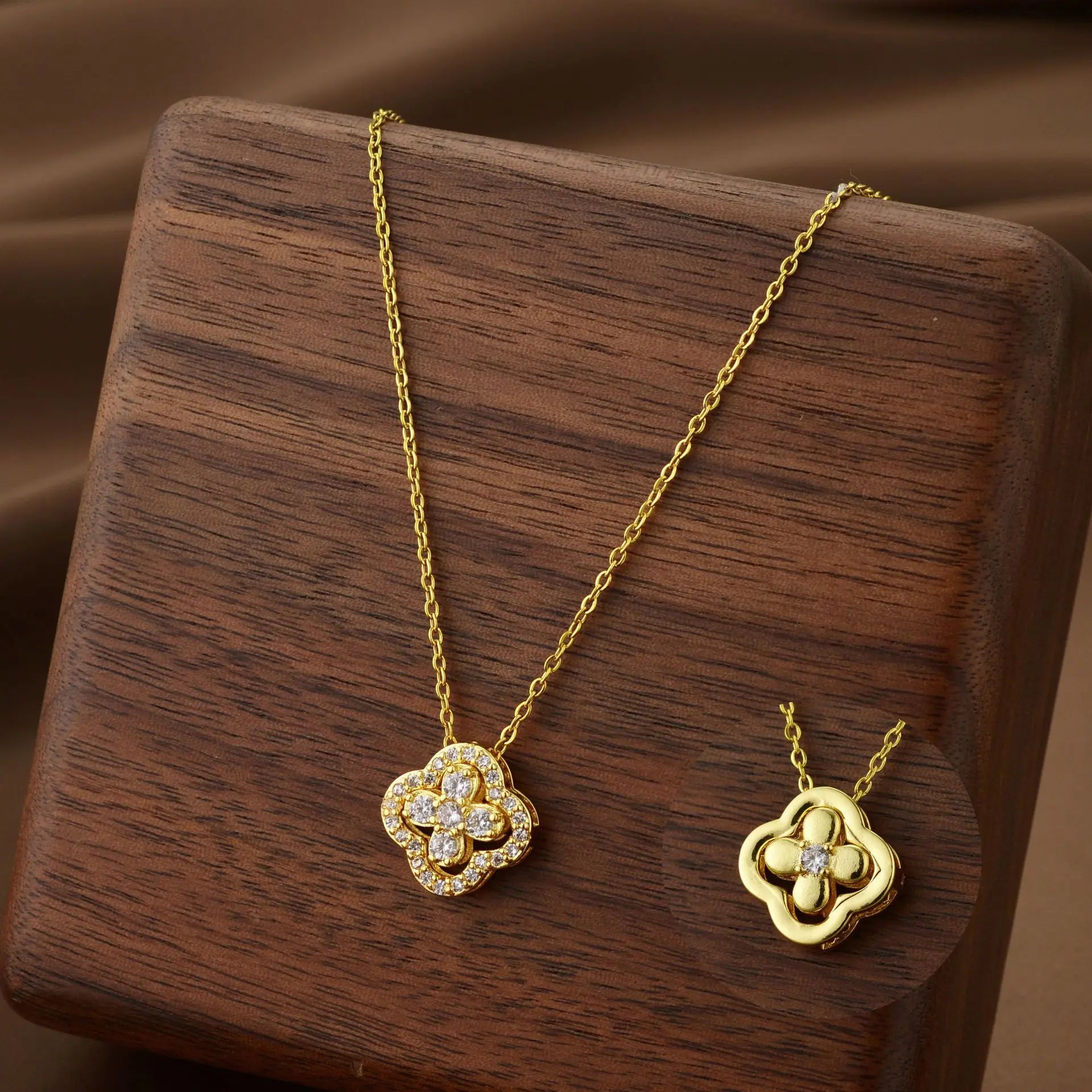 Elevate Your Style with the Classic Titanium Steel Lucky Clover Flower Pendant Necklace - Exquisite Luxury for Every Occasion